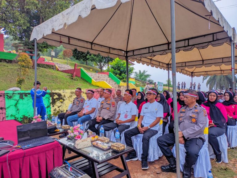 Kadis Perkim-LH menghadiri acara penanaman pohon serentak dengan tema “Lestarikan Negeri, Penghijauan Sejak Dini”